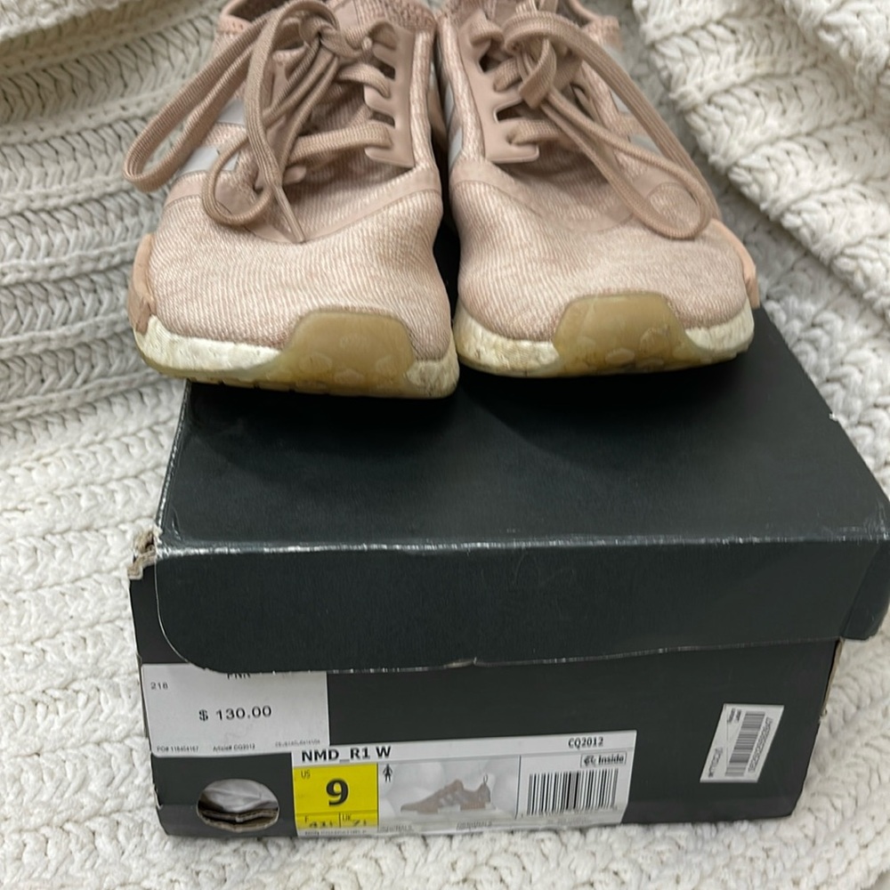 Ladies PINK ADIDAS NMD R1 W size 9